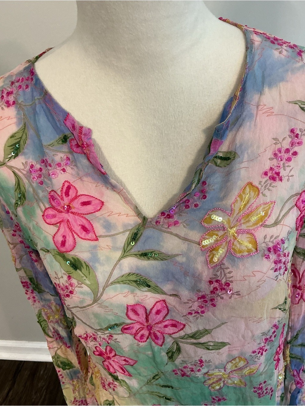 Floral Mesh V-Neck Long Sleeve Top - Pink Green - Picture 2 of 9